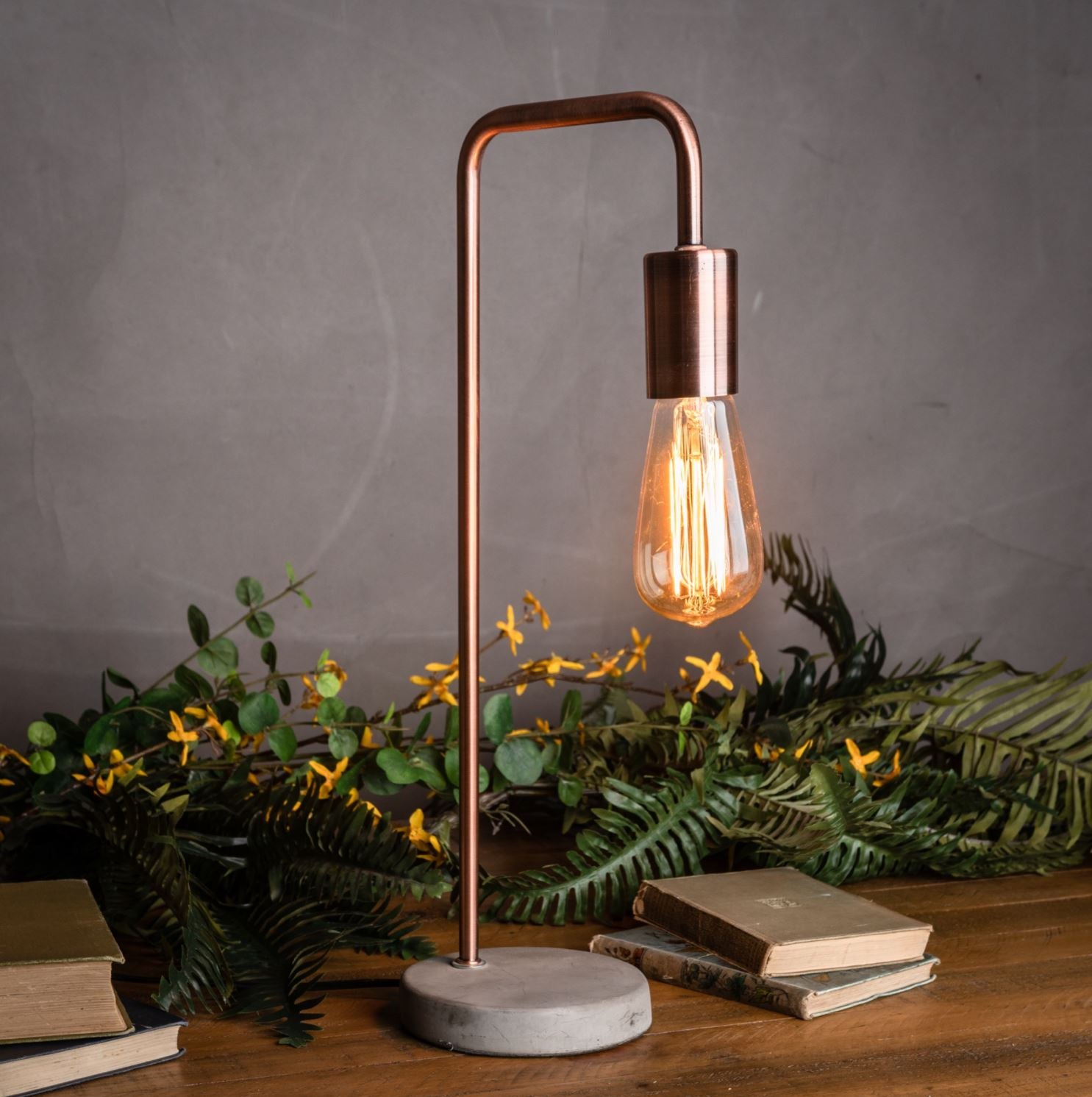Copper clearance lamp stand