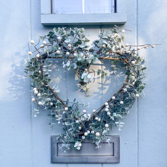 PEARL BERRY CHRISTMAS HEART WREATH 40CM