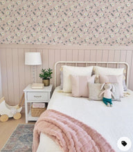 Peel and Stick Nursery Wallpaper - Vintage Daisy Eucalyptus Watercolour Peach and Pink Flower Floral Pattern