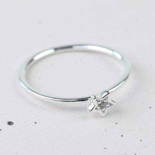 STERLING SILVER CRYSTAL STAR RING - M/L